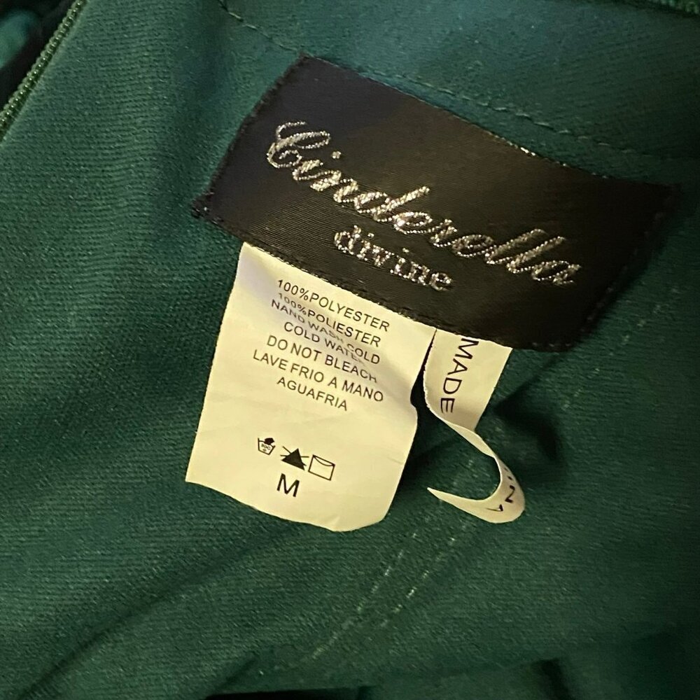 Ladivine by Cinderalla Divine CH176 Velvet Strapless Fitted Gown in Emerald - Picture 12 of 12